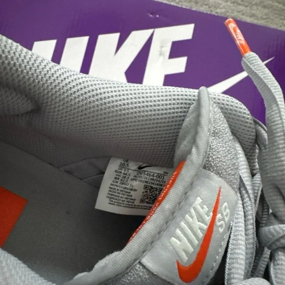 Nike SB Dunk Low Pro ISO wolf grey Sz 10.5 Men's Sneakers DV5465-001 Sneakers